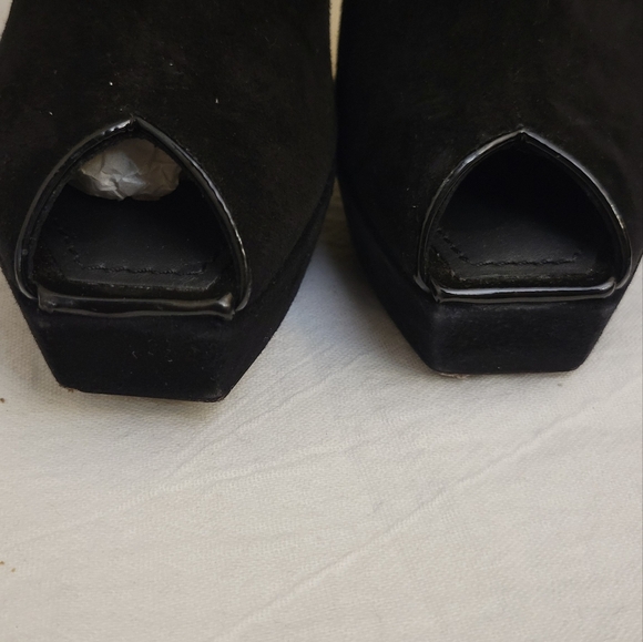 Louis Vuitton Black Suede Open Toe Ankle Booties Size 39/ US 8 - Picture 2 of 13